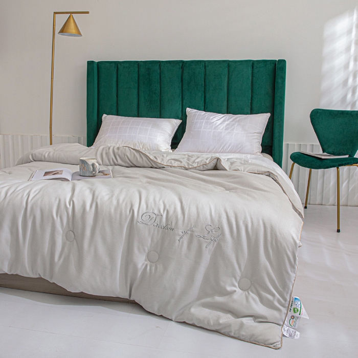 91家纺网 家纺一手货源 找家纺 （总）久典 2020新款冬被生态暖绒抗菌被