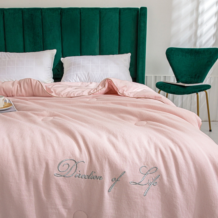 91家纺网 家纺一手货源 找家纺 久典 2020新款生态暖绒抗菌被 奥利—粉色