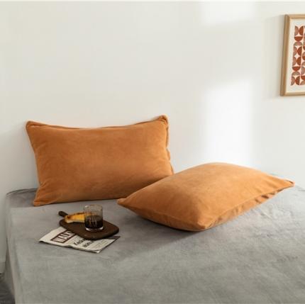 91家纺网 家纺一手货源 找家纺 棉眠 2020新款秋冬纯色牛奶绒单品枕套 棕色