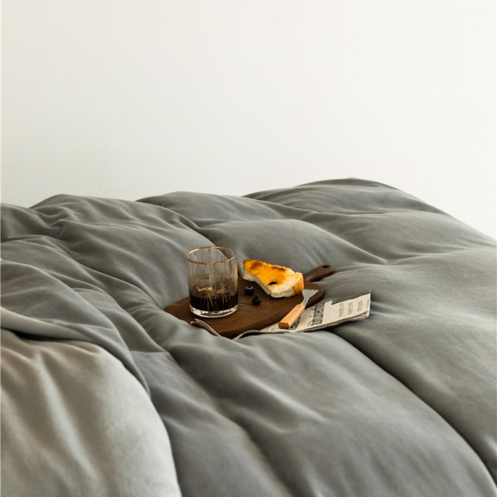 91家纺网 家纺一手货源 找家纺 棉眠 2020新款秋冬纯色牛奶绒四件套 灰色+棕色