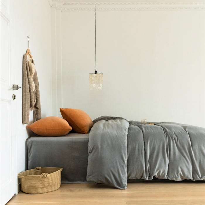 91家纺网 家纺一手货源 找家纺 棉眠 2020新款秋冬纯色牛奶绒四件套 灰色+棕色