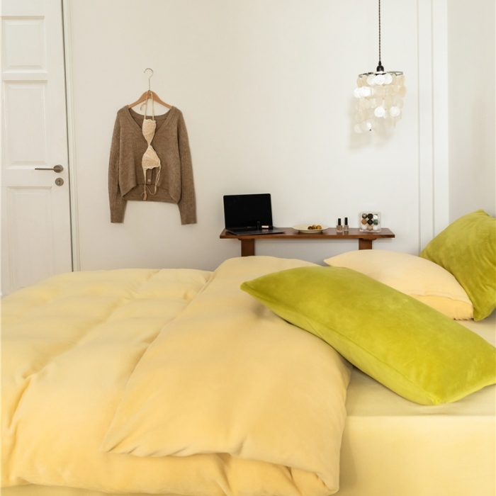 91家纺网 家纺一手货源 找家纺 棉眠 2020新款秋冬纯色牛奶绒四件套 小鸡黄+牛油果绿