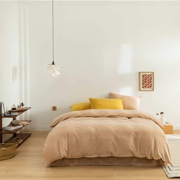 91家纺网 家纺一手货源 找家纺 棉眠 2020新款秋冬纯色牛奶绒四件套 杏仁色+亮黄色