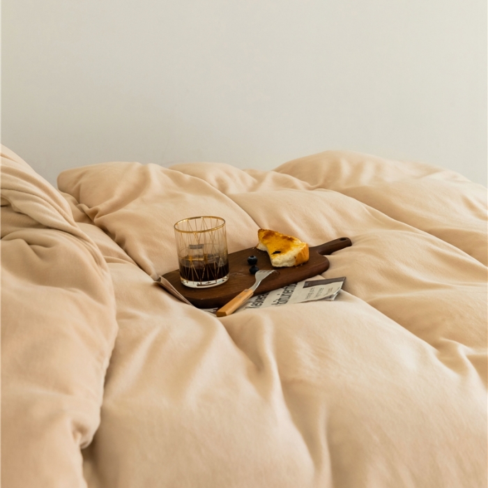 91家纺网 家纺一手货源 找家纺 棉眠 2020新款秋冬纯色牛奶绒四件套 杏仁色+亮黄色