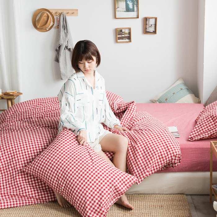 91家纺网 家纺一手货源 找家纺 尚品本色 2022新款水洗棉套件系列-单床笠 红小格