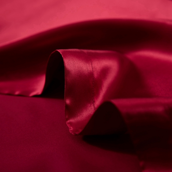 91家纺网 家纺一手货源 找家纺 赫本真丝馆 2025新款素色全真丝系四件套 浪漫红