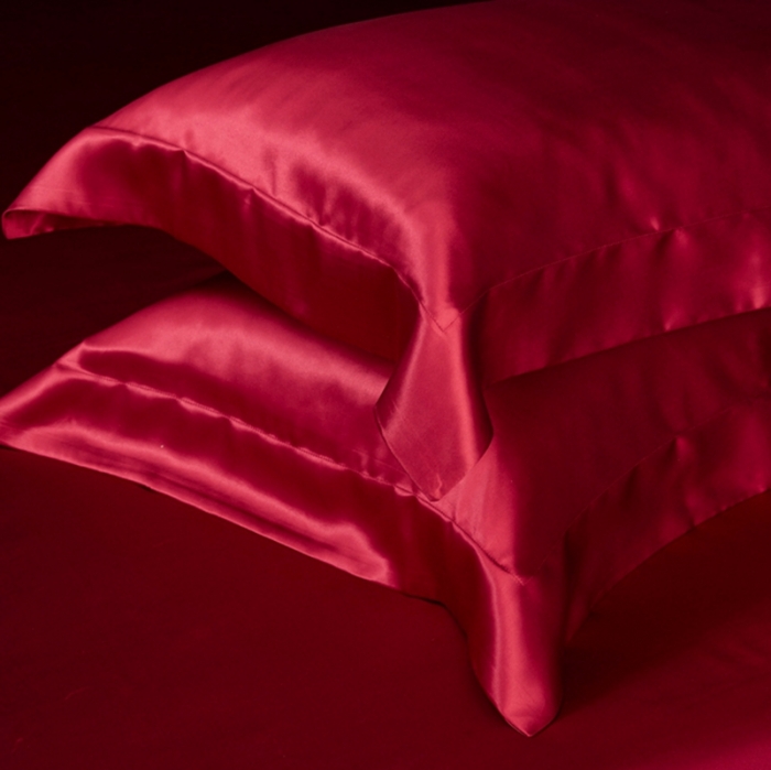 91家纺网 家纺一手货源 找家纺 赫本真丝馆 2025新款素色全真丝系四件套 浪漫红