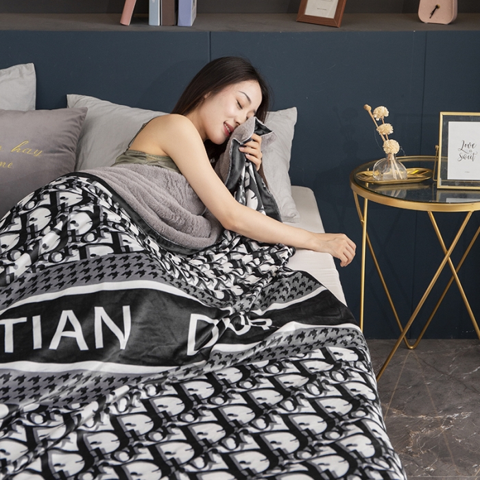 91家纺网 家纺一手货源 找家纺 宅部落婴肤绒小兔绒双面毯披肩毯办公毯车毯毛毯盖毯克莉丝汀娜