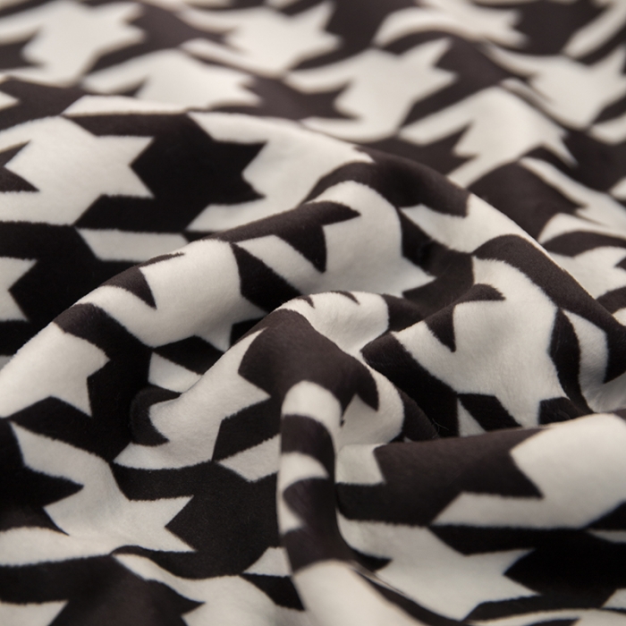 91家纺网 家纺一手货源 找家纺 宅部落婴肤绒小兔绒双面毯披肩毯办公毯车毯毛毯盖毯千鸟格-黑