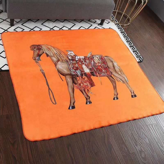 91家纺网 家纺一手货源 找家纺 眠帛潮牌锦狐绒毛毯午睡毯北欧风小毯子单人空调毯盖毯（银狐绒） 圣殿骑士