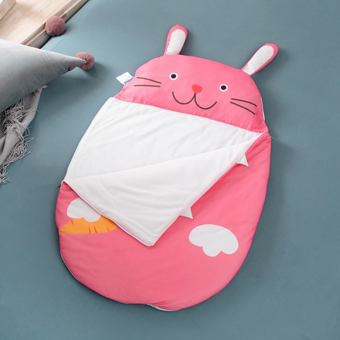 91家纺网 家纺一手货源 找家纺 小芽家居 2024新款亲肤针织棉宝宝睡袋 萝卜兔