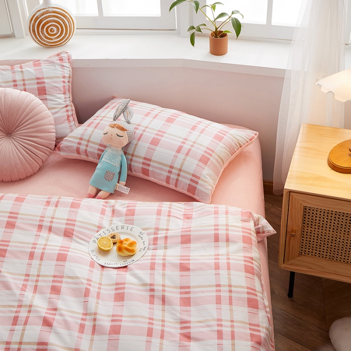 91家纺网 家纺一手货源 找家纺 一米阳光 2020新款全棉加牛奶绒四件套 草莓粉牛奶棉绒