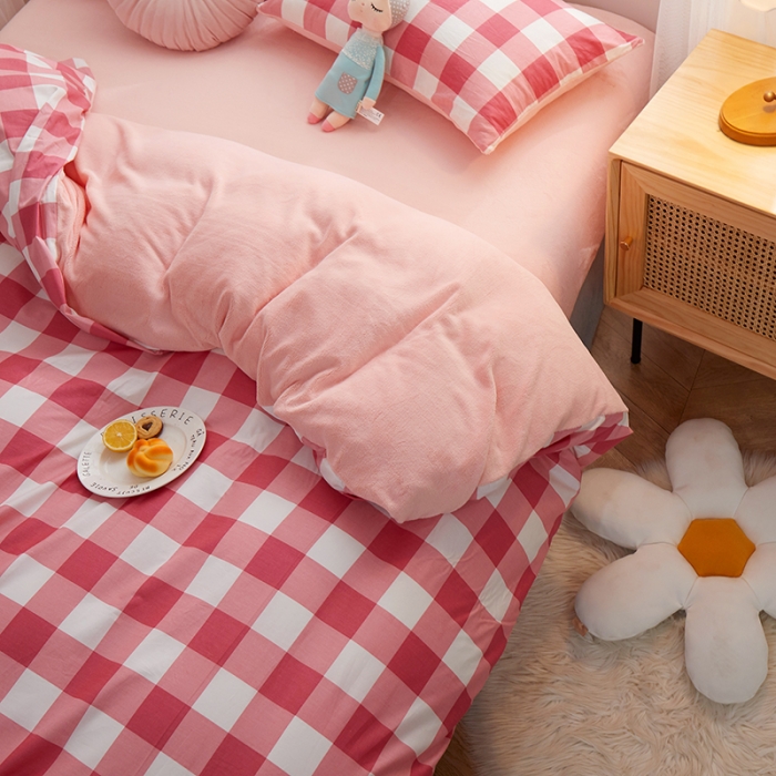 91家纺网 家纺一手货源 找家纺 一米阳光 2020新款全棉加牛奶绒四件套 豆粉格牛奶棉绒