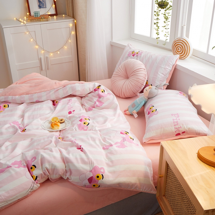 91家纺网 家纺一手货源 找家纺 一米阳光 2020新款全棉加牛奶绒四件套 粉粉豹牛奶棉绒