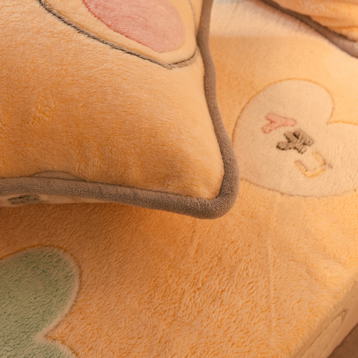 91家纺网 家纺一手货源 找家纺 甜之梦 2025新款310g雪花绒单品枕套 爱心圈