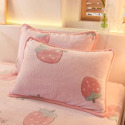 甜之梦 2025新款310g雪花绒单品枕套 草莓女孩