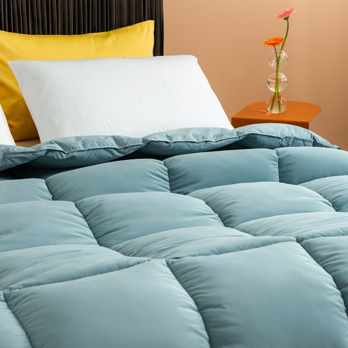 91家纺网 家纺一手货源 找家纺 俏企鹅 2025新款platinum系列羽绒被 冰湖蓝