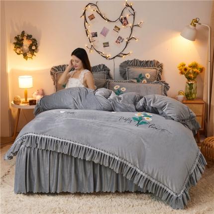 91家纺网 家纺一手货源 找家纺 （总）铠畅2021新款水晶绒床裙款四件套梦幻系列