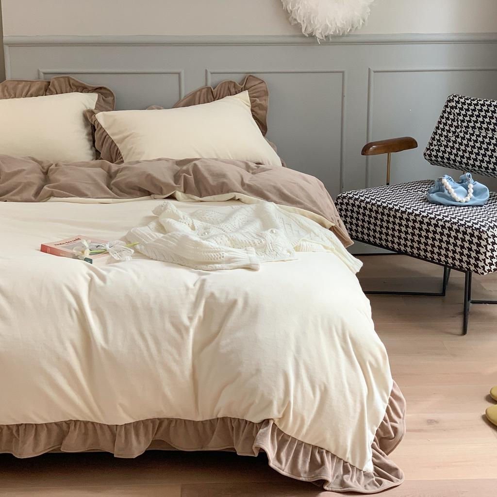 91家纺网 家纺一手货源 找家纺 时年 2021新款婴肤绒纯色花边款四件套 奶油泡芙