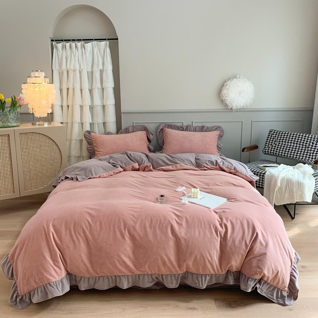 91家纺网 家纺一手货源 找家纺 时年 2021新款婴肤绒纯色花边款四件套 芝芝莓莓