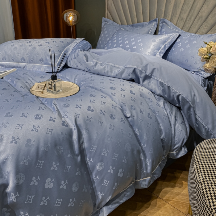 91家纺网 家纺一手货源 找家纺 眠帛家居全棉磨毛轻奢四件套A版贡缎提花B版全棉磨毛 爱维蓝