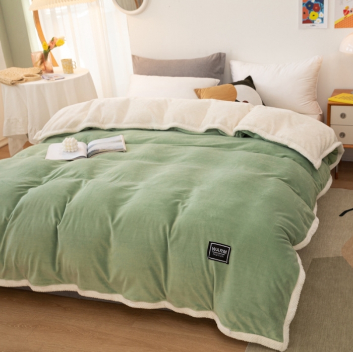 91家纺网 家纺一手货源 找家纺 棉生活 2020新款纯色多功能加厚牛奶绒贝贝绒被套毯 草绿