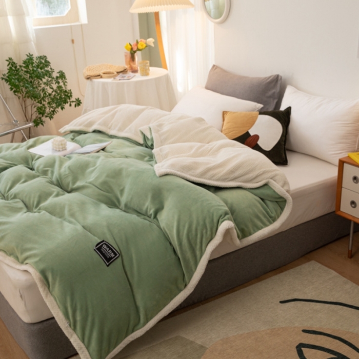 91家纺网 家纺一手货源 找家纺 棉生活 2020新款纯色多功能加厚牛奶绒贝贝绒被套毯 草绿