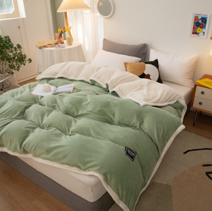 91家纺网 家纺一手货源 找家纺 棉生活 2020新款纯色多功能加厚牛奶绒贝贝绒被套毯 草绿