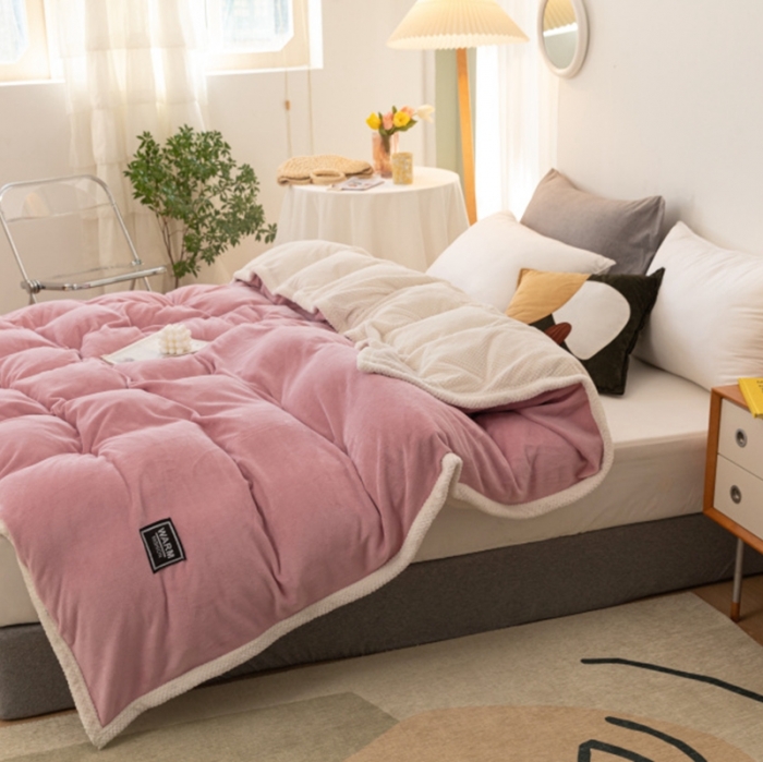 91家纺网 家纺一手货源 找家纺 棉生活 2020新款纯色多功能加厚牛奶绒贝贝绒被套毯 豆沙粉