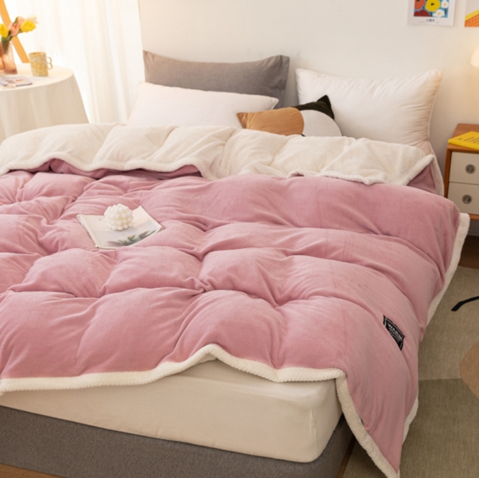 91家纺网 家纺一手货源 找家纺 棉生活 2020新款纯色多功能加厚牛奶绒贝贝绒被套毯 豆沙粉