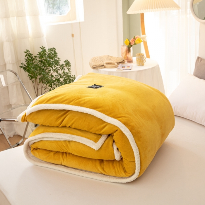 91家纺网 家纺一手货源 找家纺 棉生活 2020新款纯色多功能加厚牛奶绒贝贝绒被套毯 姜黄