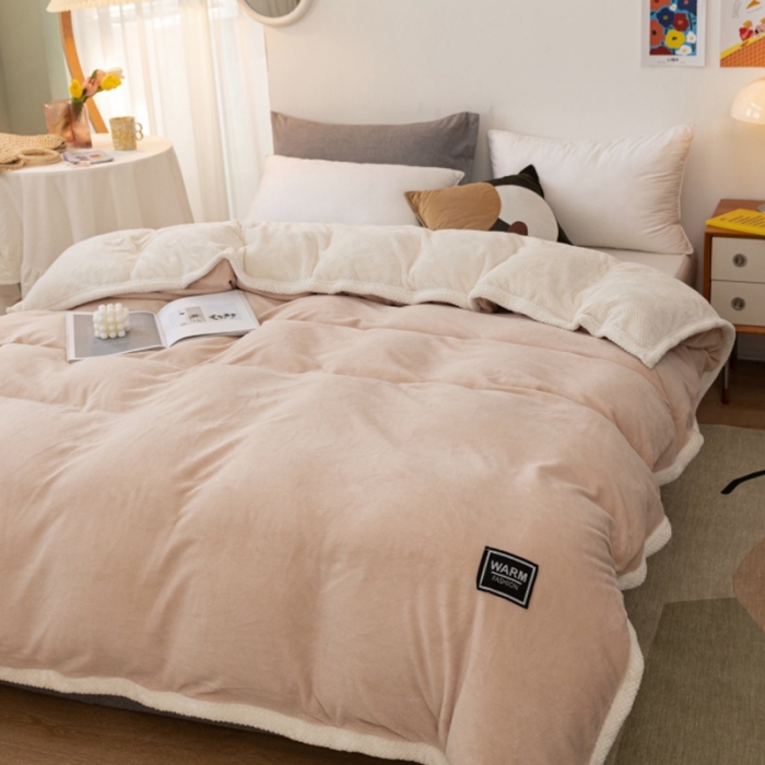 91家纺网 家纺一手货源 找家纺 棉生活 2020新款纯色多功能加厚牛奶绒贝贝绒被套毯 卡其