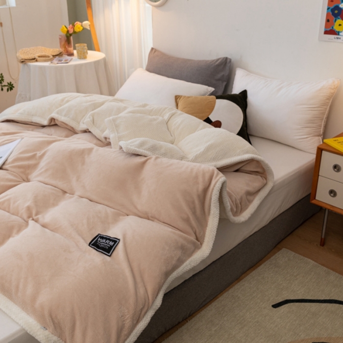 91家纺网 家纺一手货源 找家纺 棉生活 2020新款纯色多功能加厚牛奶绒贝贝绒被套毯 卡其