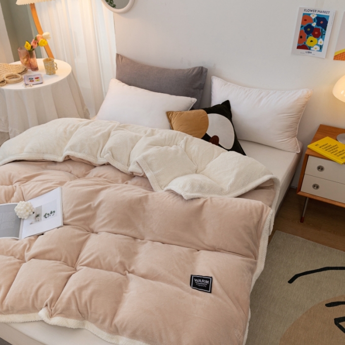 91家纺网 家纺一手货源 找家纺 棉生活 2020新款纯色多功能加厚牛奶绒贝贝绒被套毯 卡其