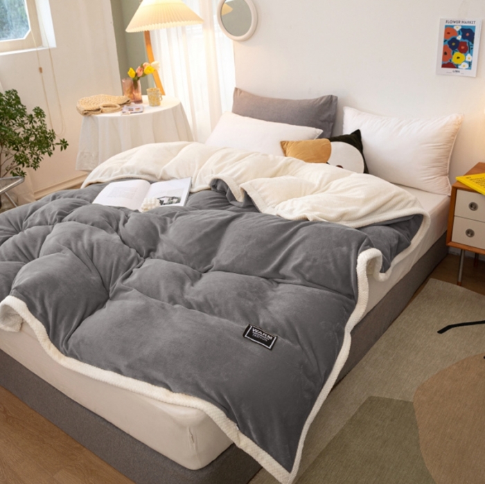 91家纺网 家纺一手货源 找家纺 棉生活 2020新款纯色多功能加厚牛奶绒贝贝绒被套毯 深灰