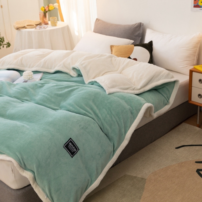 91家纺网 家纺一手货源 找家纺 棉生活 2020新款纯色多功能加厚牛奶绒贝贝绒被套毯 天空蓝