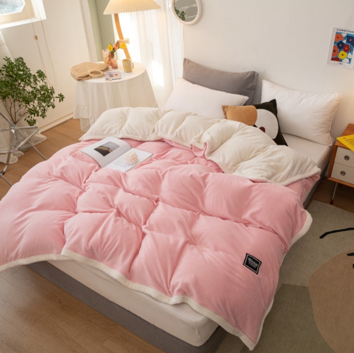 91家纺网 家纺一手货源 找家纺 棉生活 2020新款纯色多功能加厚牛奶绒贝贝绒被套毯 樱花粉