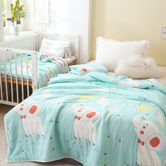 91家纺网 家纺一手货源 找家纺 朴尔2020新款全棉十层纱布加厚儿童盖被毛巾被 打伞的小象绿