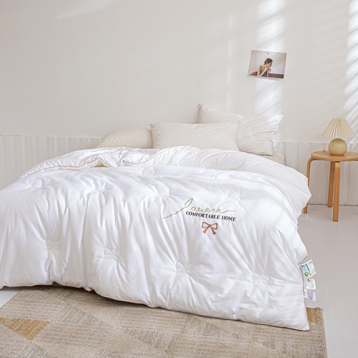 91家纺网 家纺一手货源 找家纺 久典2020新款40S全棉提花抗菌被甜心系列 甜心-白