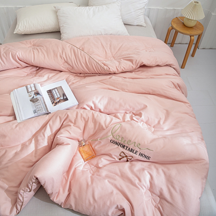 91家纺网 家纺一手货源 找家纺 久典2020新款40S全棉提花抗菌被甜心系列 甜心-玉