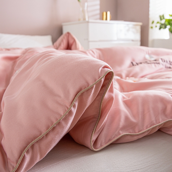 91家纺网 家纺一手货源 找家纺 久典2020新款天丝莫代尔抗菌被小雏菊系列 小雏菊-粉