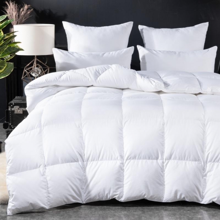 91家纺网 家纺一手货源 找家纺 （总）圣梦莱羽绒家纺 新款120支全棉贡缎羽绒被被子被芯冬被（凡质量问题由商家承担）