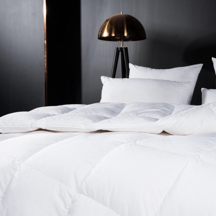 91家纺网 家纺一手货源 找家纺 （总）圣梦莱150支全棉真羽绒被加厚冬被立衬立体春秋被防钻绒（凡质量问题由商家承担）