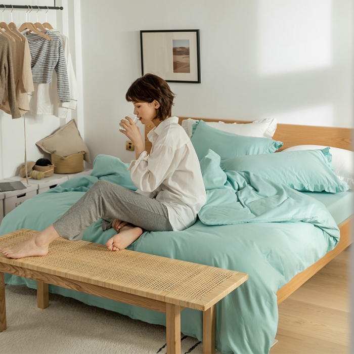 91家纺网 家纺一手货源 找家纺 窝米 2020新款40s纯色磨毛四件套花边系列 湖蓝