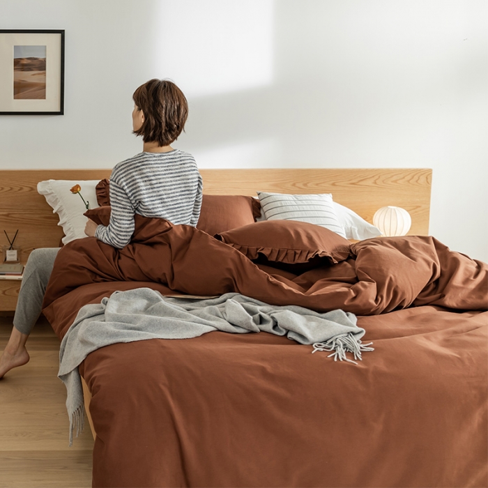 91家纺网 家纺一手货源 找家纺 窝米 2020新款40s纯色磨毛四件套花边系列 焦糖