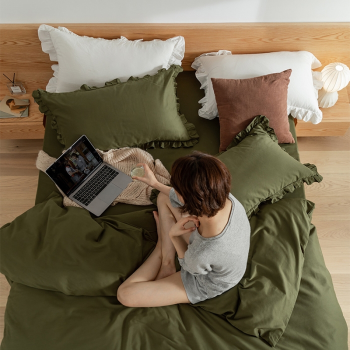 91家纺网 家纺一手货源 找家纺 窝米 2020新款40s纯色磨毛四件套花边系列 墨绿