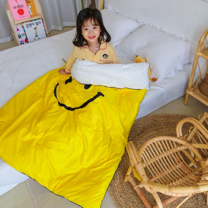 91家纺网 家纺一手货源 找家纺 星期八 2020新款双面绒豆豆被 笑脸