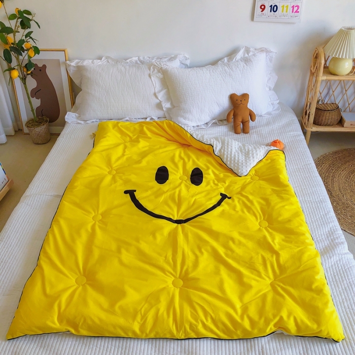 91家纺网 家纺一手货源 找家纺 星期八 2020新款双面绒豆豆被 笑脸