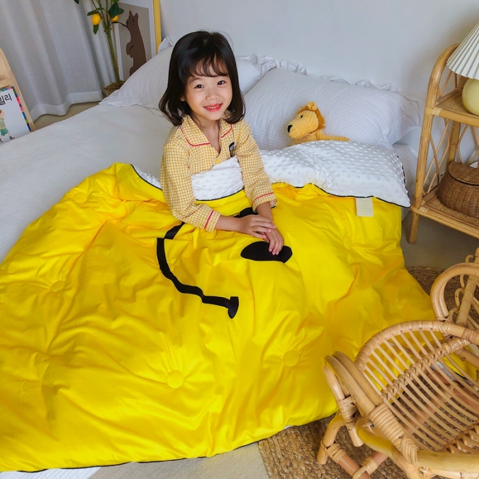 91家纺网 家纺一手货源 找家纺 星期八 2020新款双面绒豆豆被 笑脸