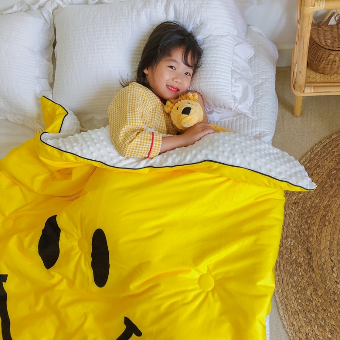 91家纺网 家纺一手货源 找家纺 星期八 2020新款双面绒豆豆被 笑脸